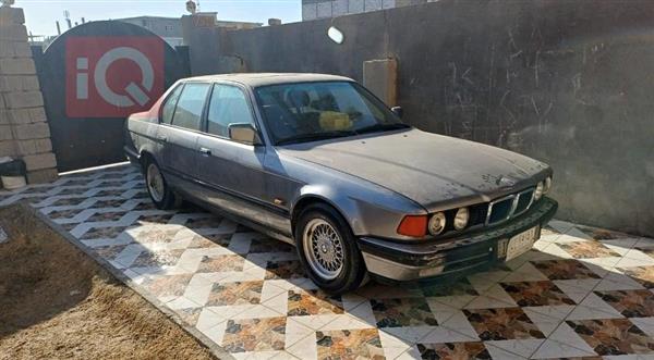 بی ئێم دەبڵیو سیریەس 7 1992  بۆ فرۆشتن لە عێراق - ئەبو ئەلخەسیب
